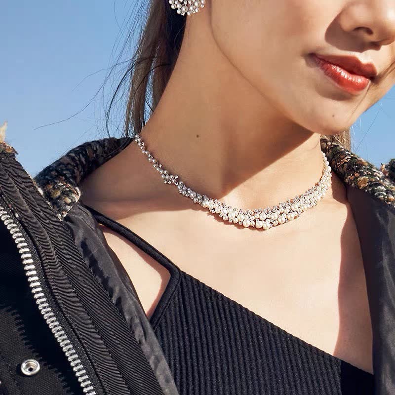 APM Monaco Elegant Diamond Necklace